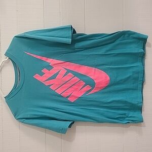 Nike women's t-shirt